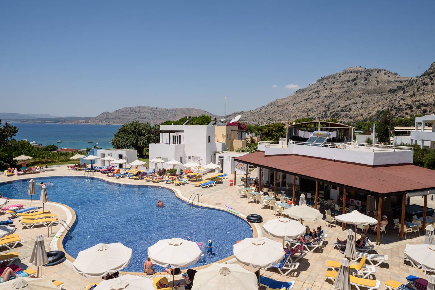 Matina-Pefkos-Aparthotel-Pool-10