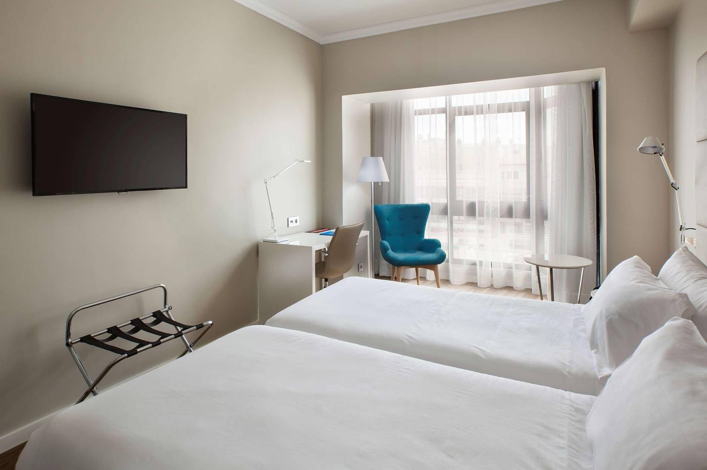 NH-Las-Palmas-Playa-las-Canteras-Room-7