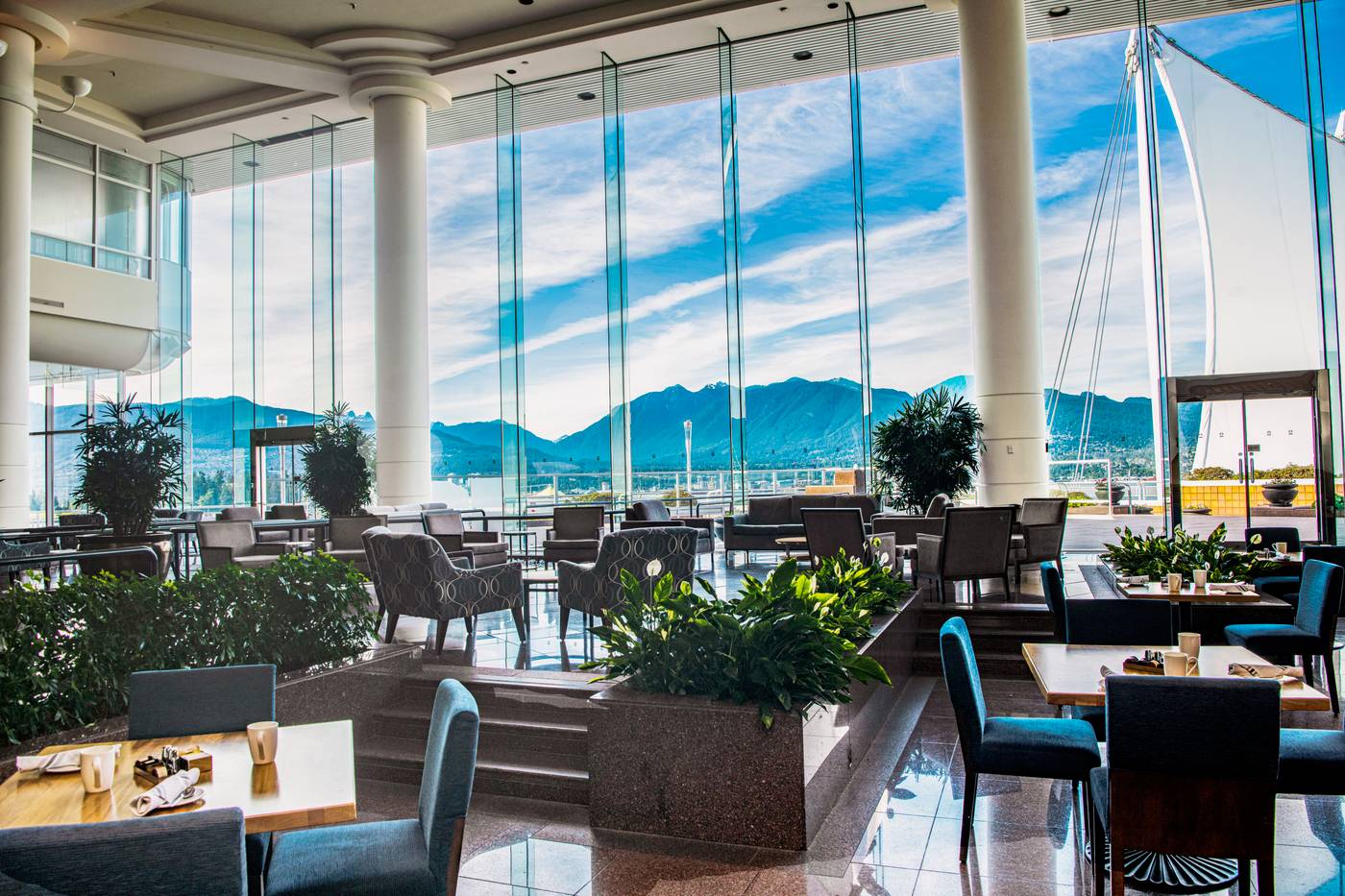 Pan-Pacific-Vancouver-Lobby-28