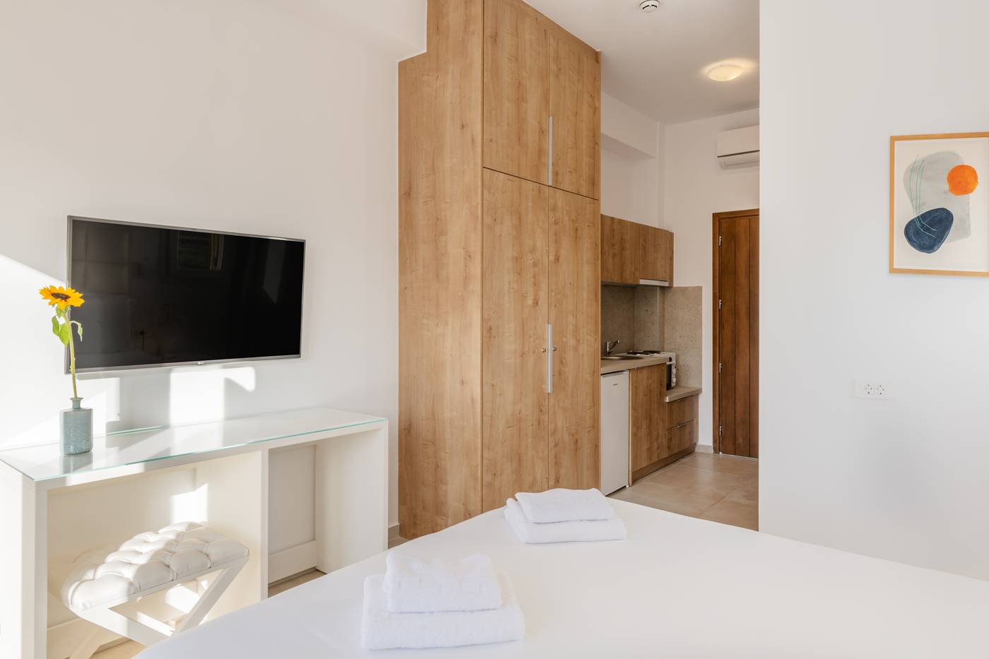 Mykonaki-hotel-Lobby-10