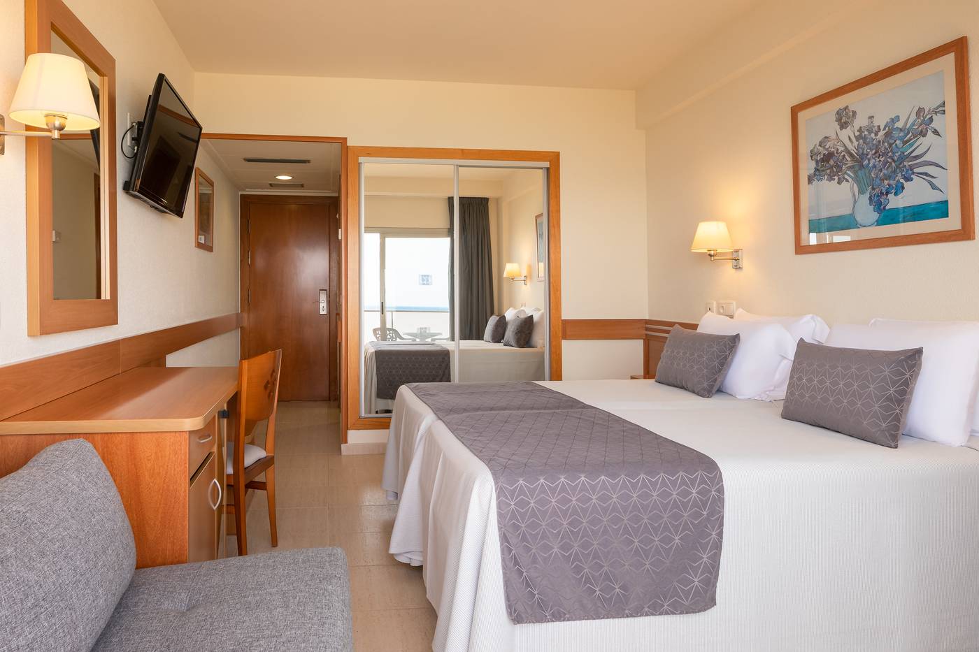 htop-Pineda-Palace---Adults-Recommended-Room-10