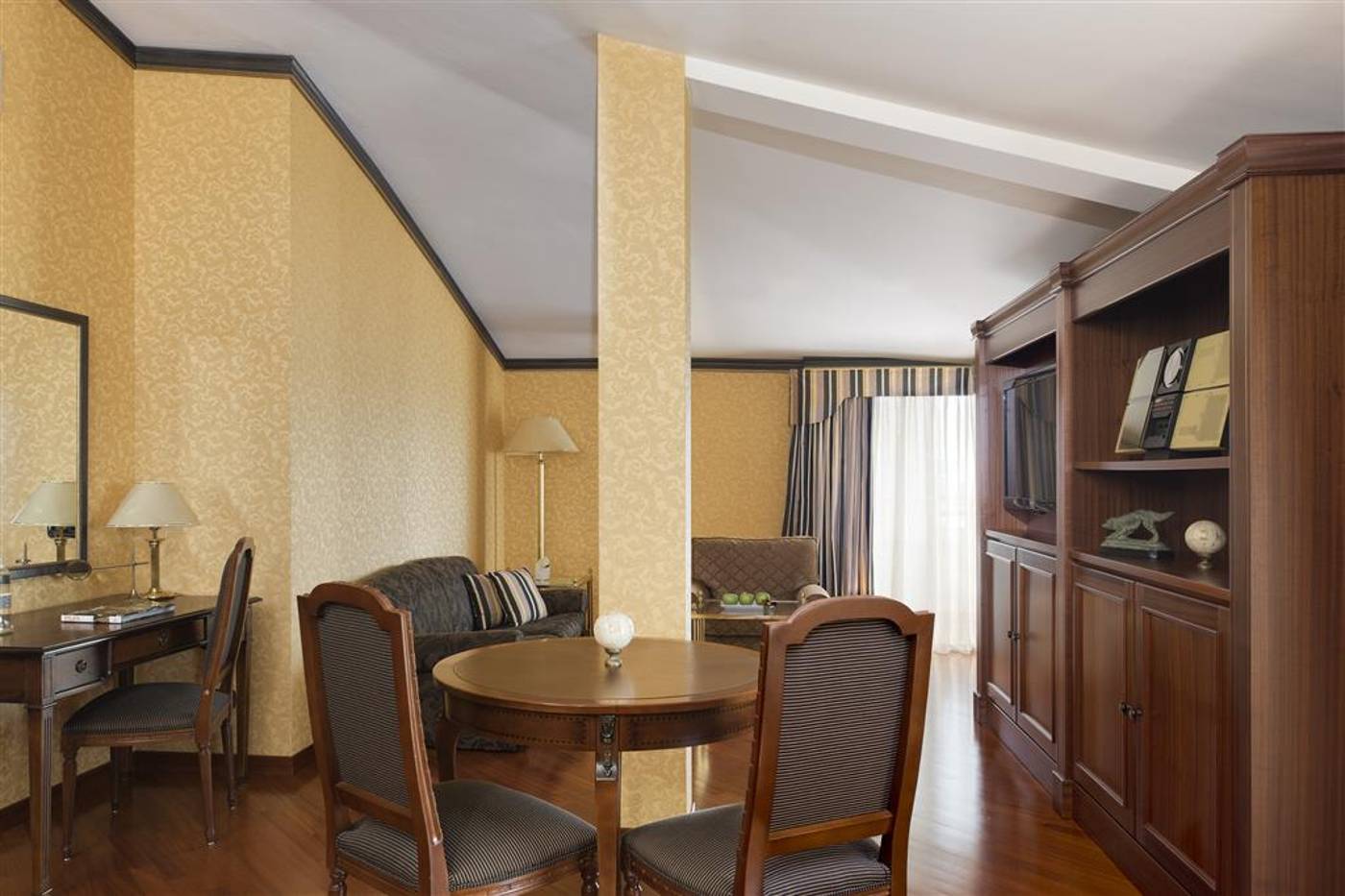 Melia-Milano-Room-74