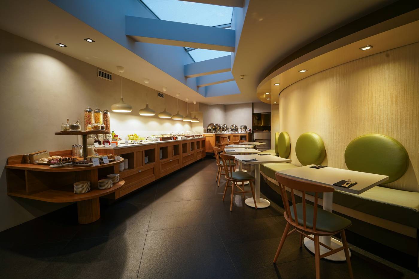 987-Design-Prague-hotel-Restaurant-25