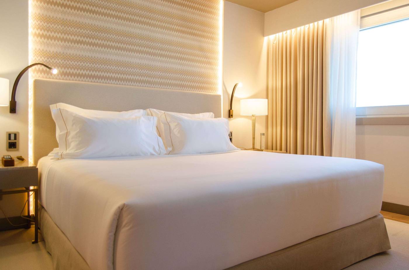 Epic-SANA-Marques-Room-38