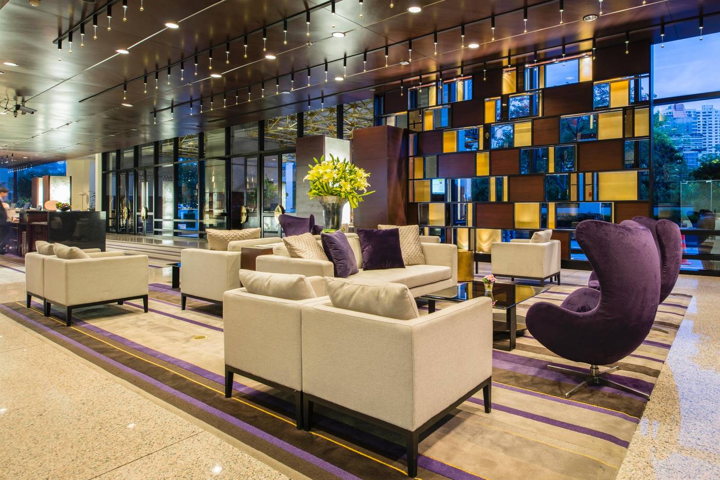 Emporium-Suites-by-Chatrium-Lobby-5