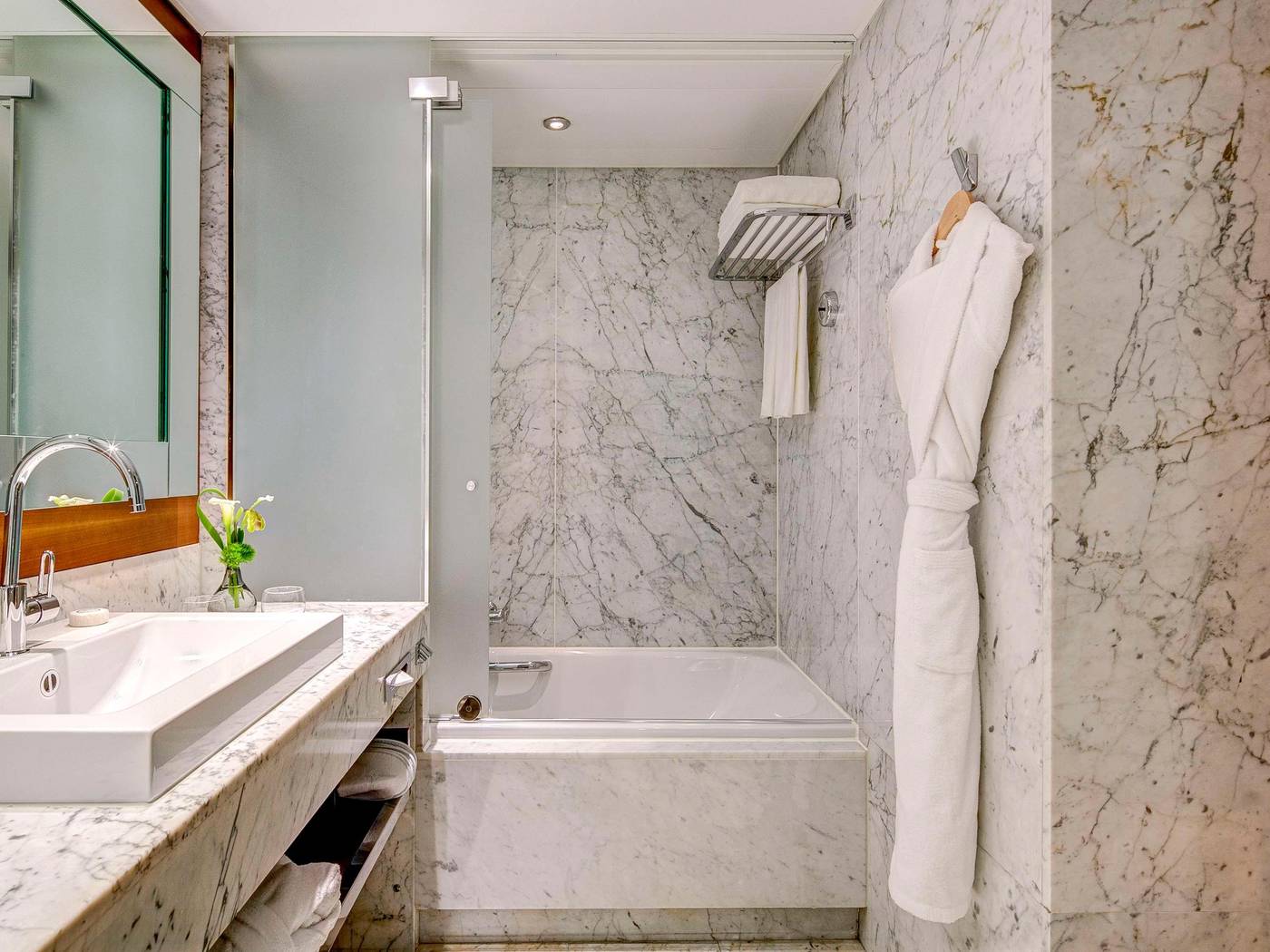 Grand-Kempinski-Room-30