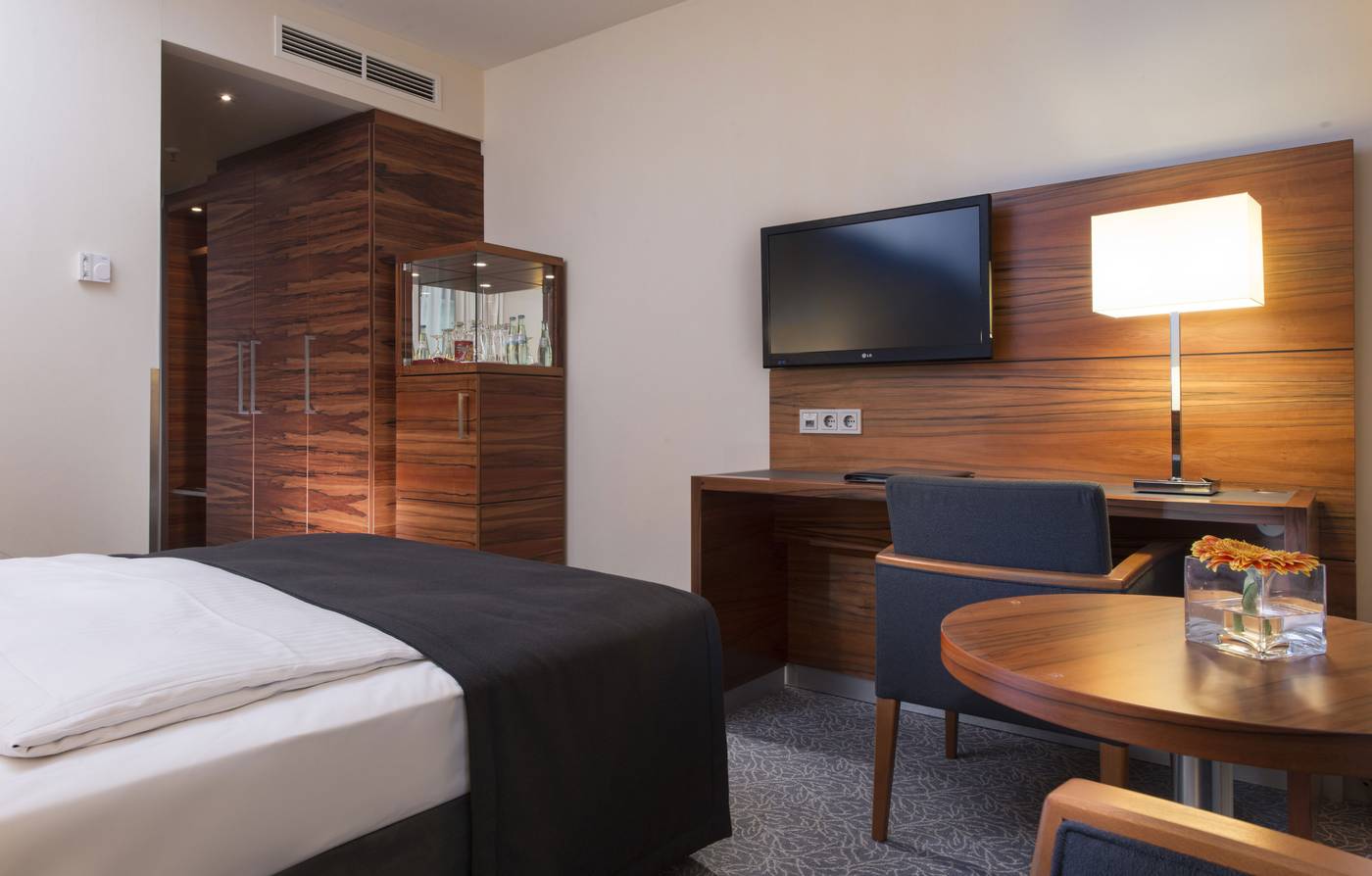 Maritim-Hotel-Munchen-Room-20