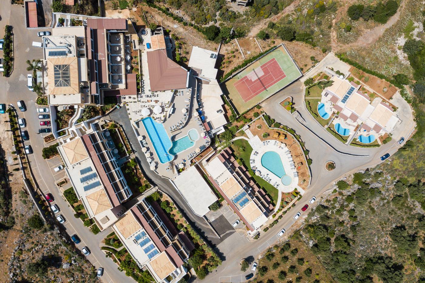 Filion-Suites-Resort---Spa-Pool-2