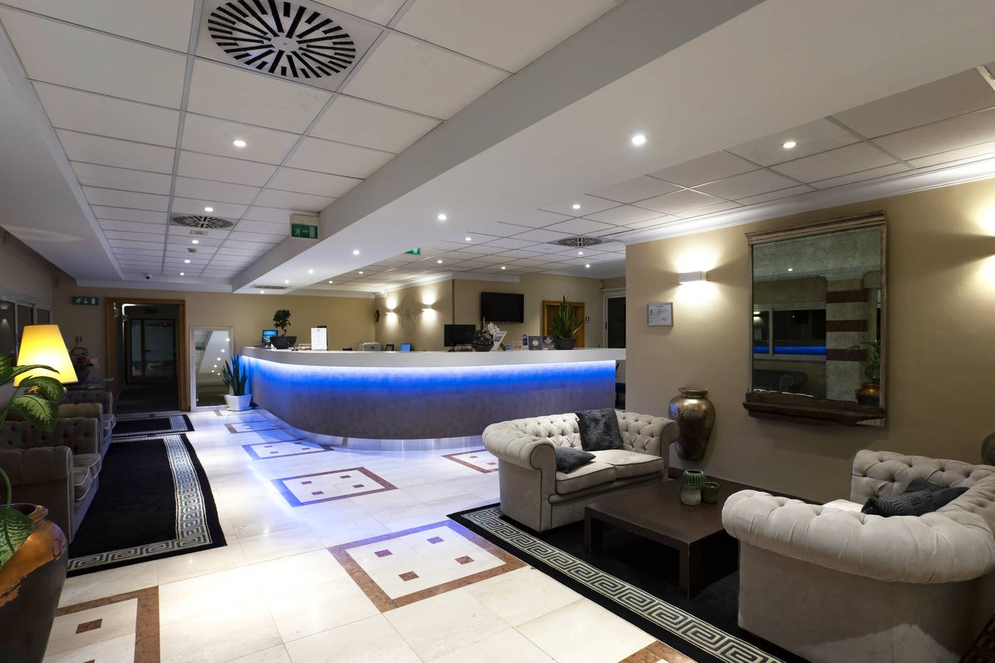 BV-Oly-Hotel-Lobby-13