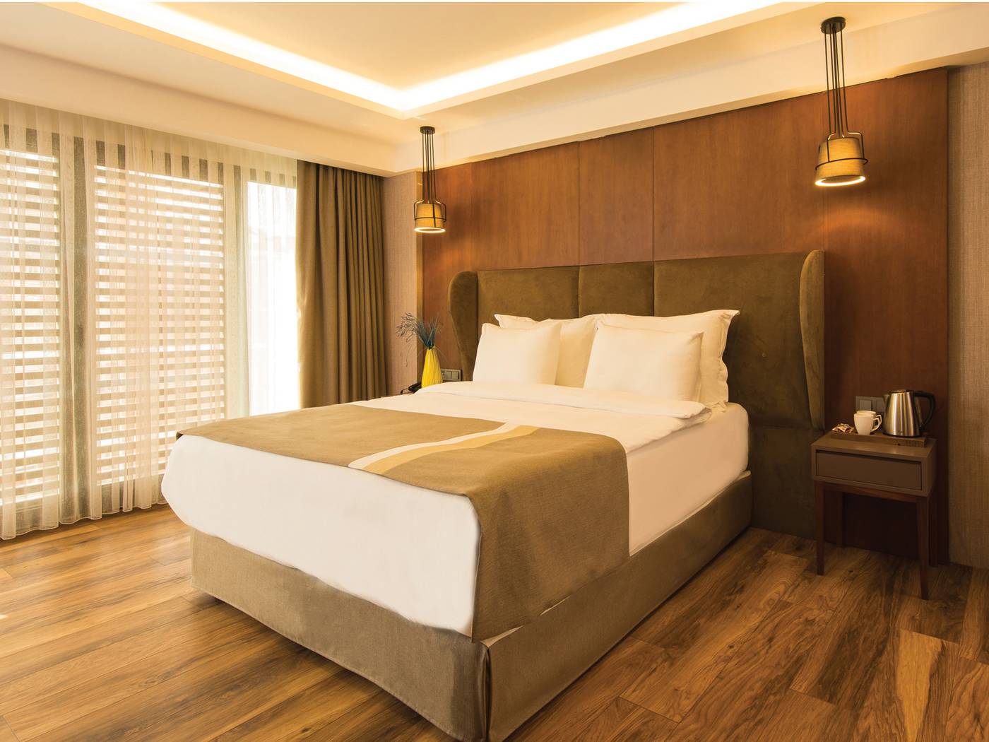 Blueway-Historical-Hotel-Room-1