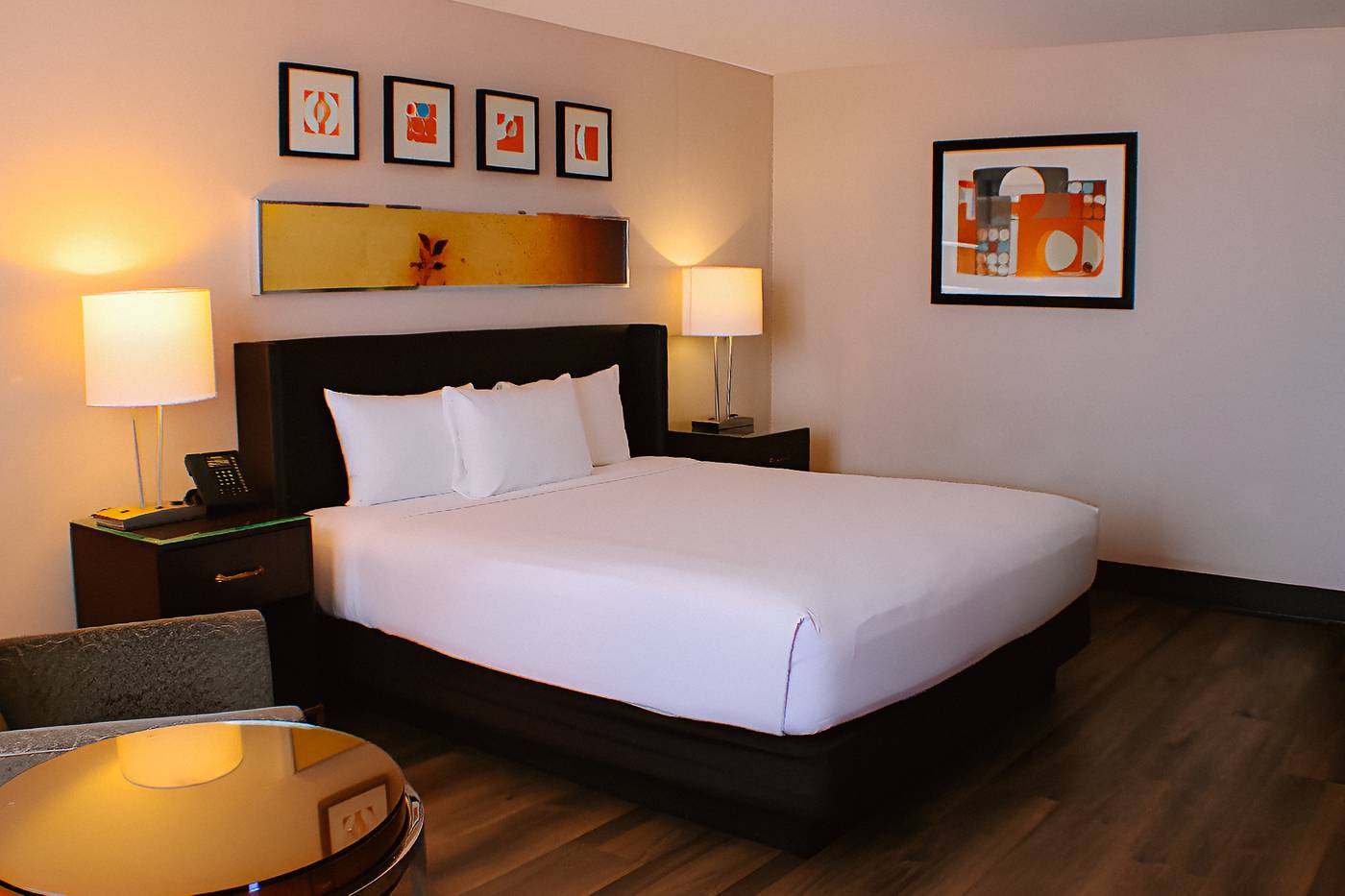 Circus-Circus-Las-Vegas-Hotel-Room-10