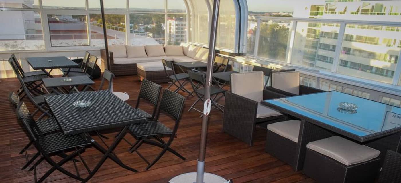 Baia-de-Monte-Gordo-Terrace-9