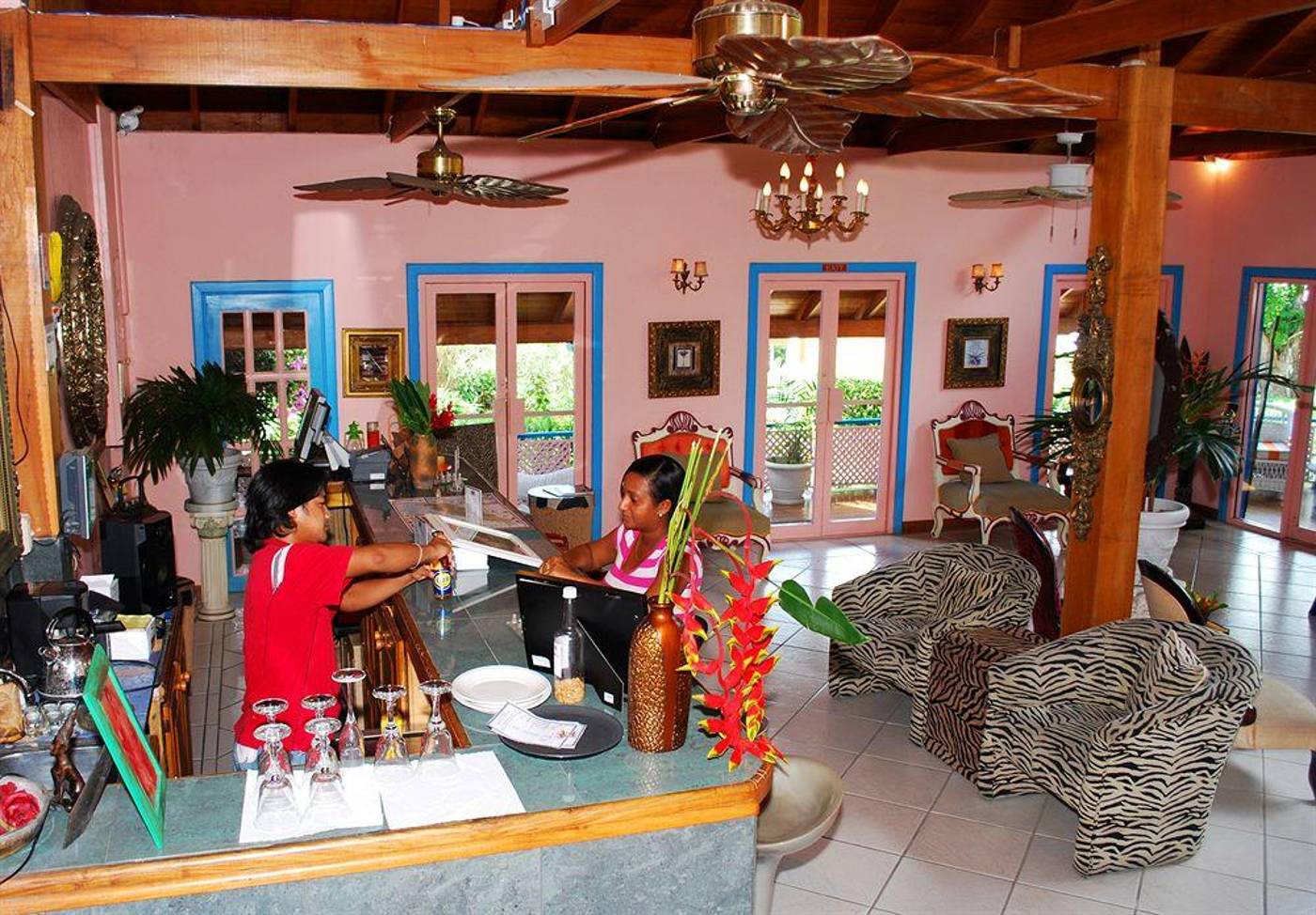 Half-Moon-Blue-Lobby-15