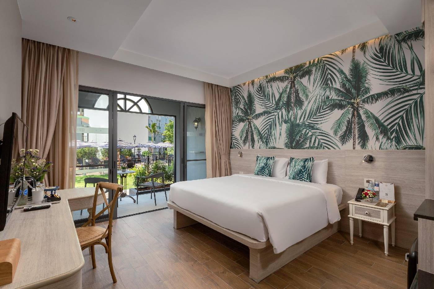 Centara-Sawaddi-Patong-Resort-Room-28