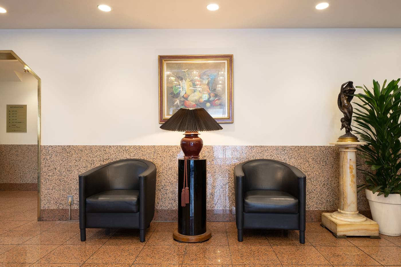 Sunlite Shinjuku-Japan-Shinjuku Ku-Lobby-8