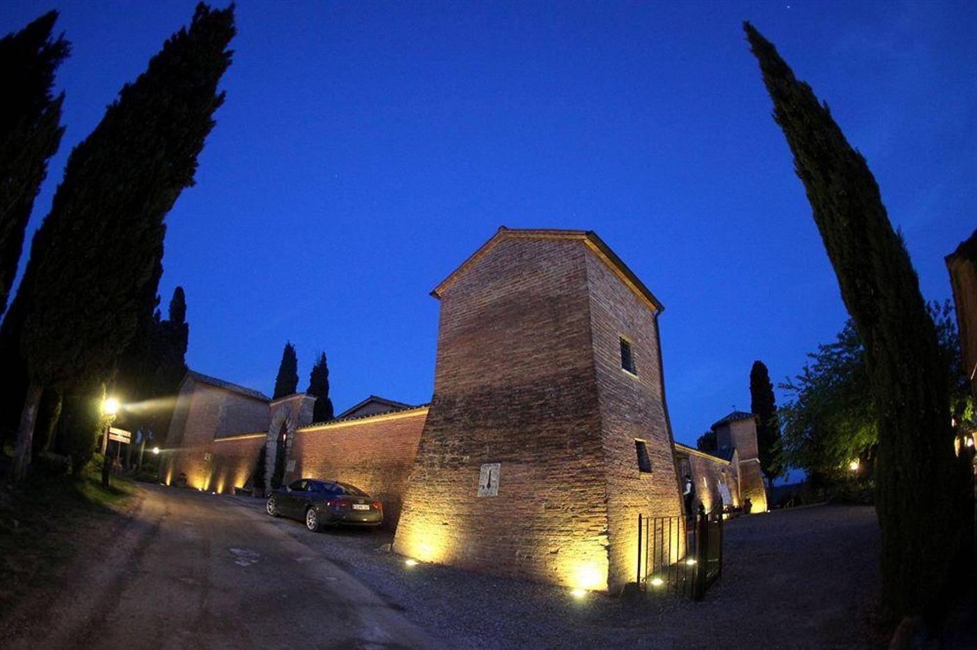 Castello di Leonina-Italy-Asciano (Siena)-General view-2