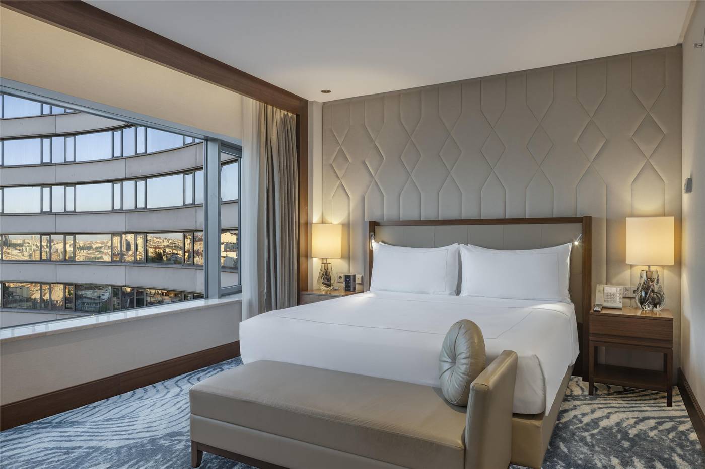 Conrad-Istanbul-Bosphorus-Room-41
