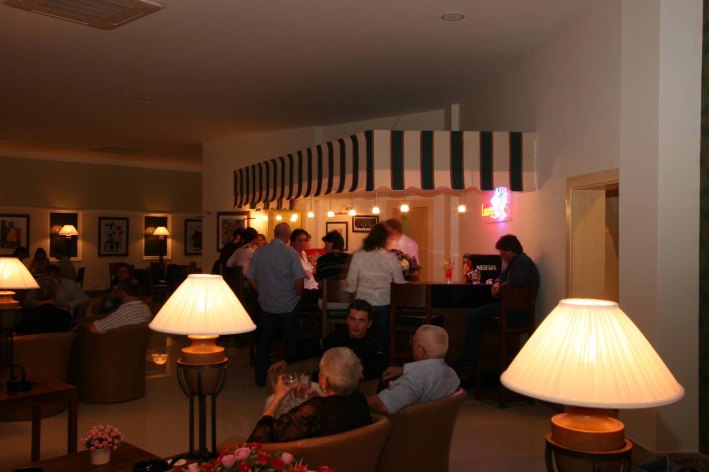 Febeach-Hotel-Side-Bar-23