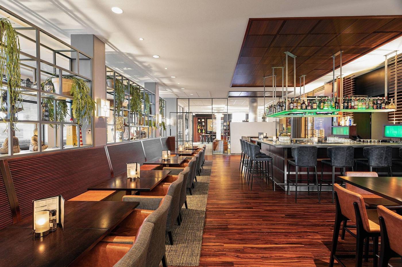 Courtyard-Amsterdam-Airport-Restaurant-14