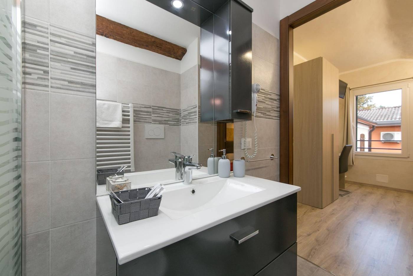 Red-Lion-Guest-House-Room-22