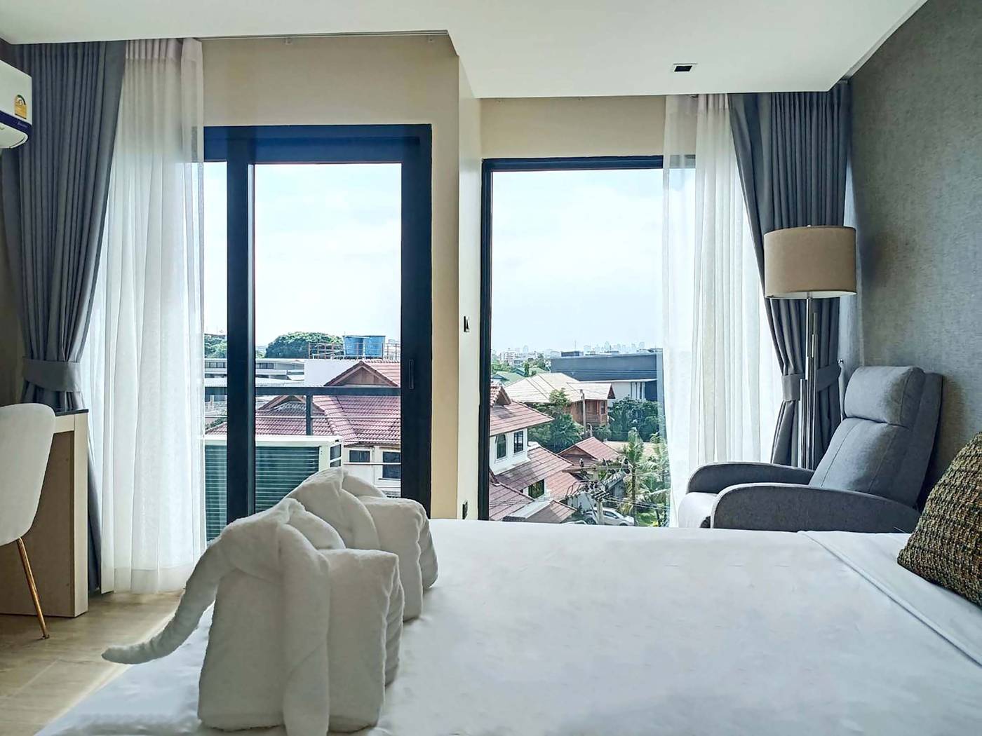 The-9-Residence-Hotel-Room-34