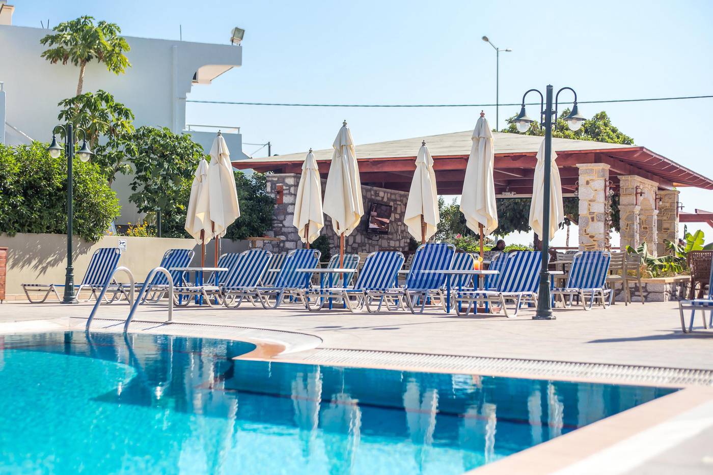 Georgia-Apartments-Pool-15