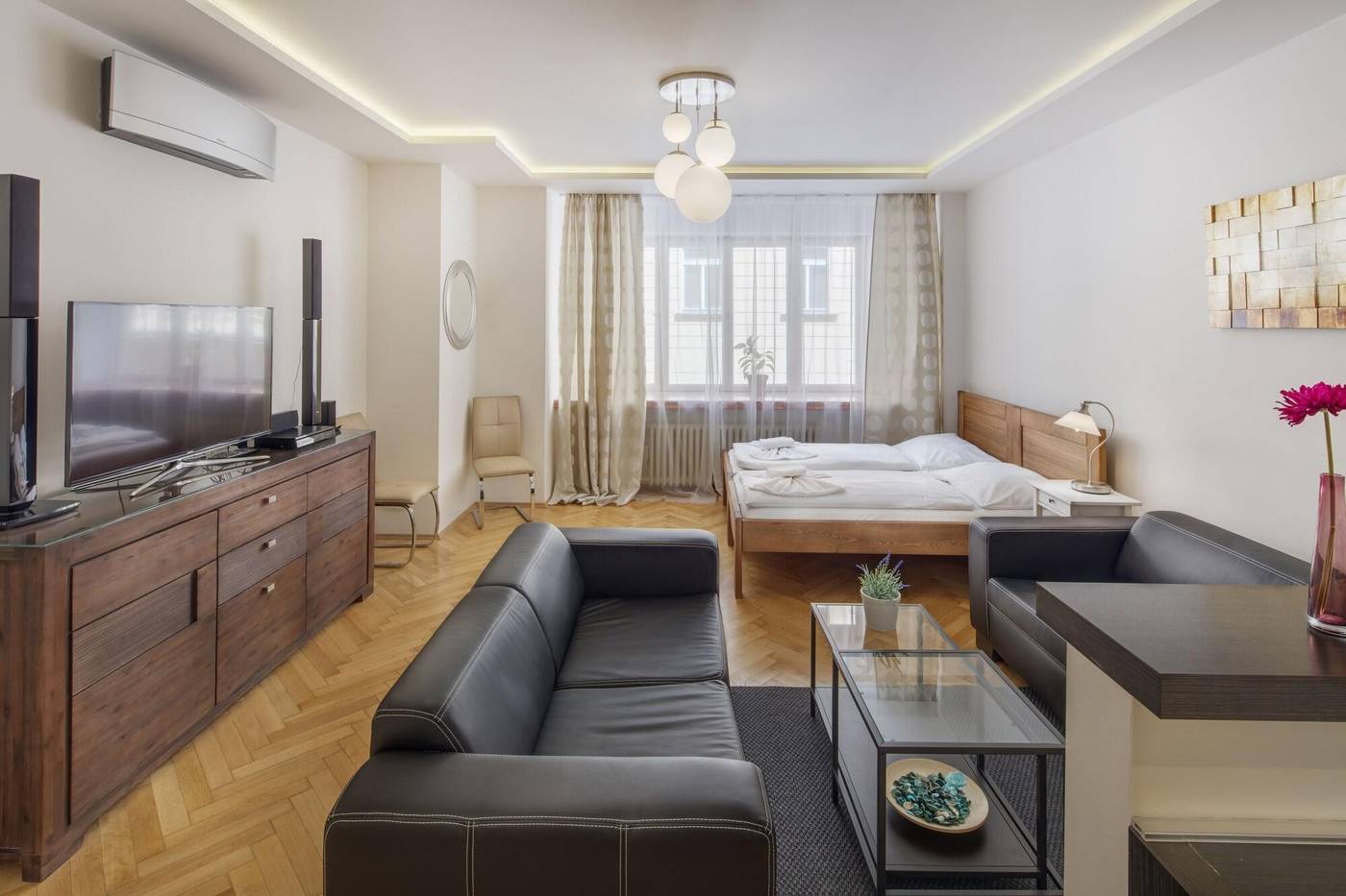 Old-Town-Square-Apartments-Room-5