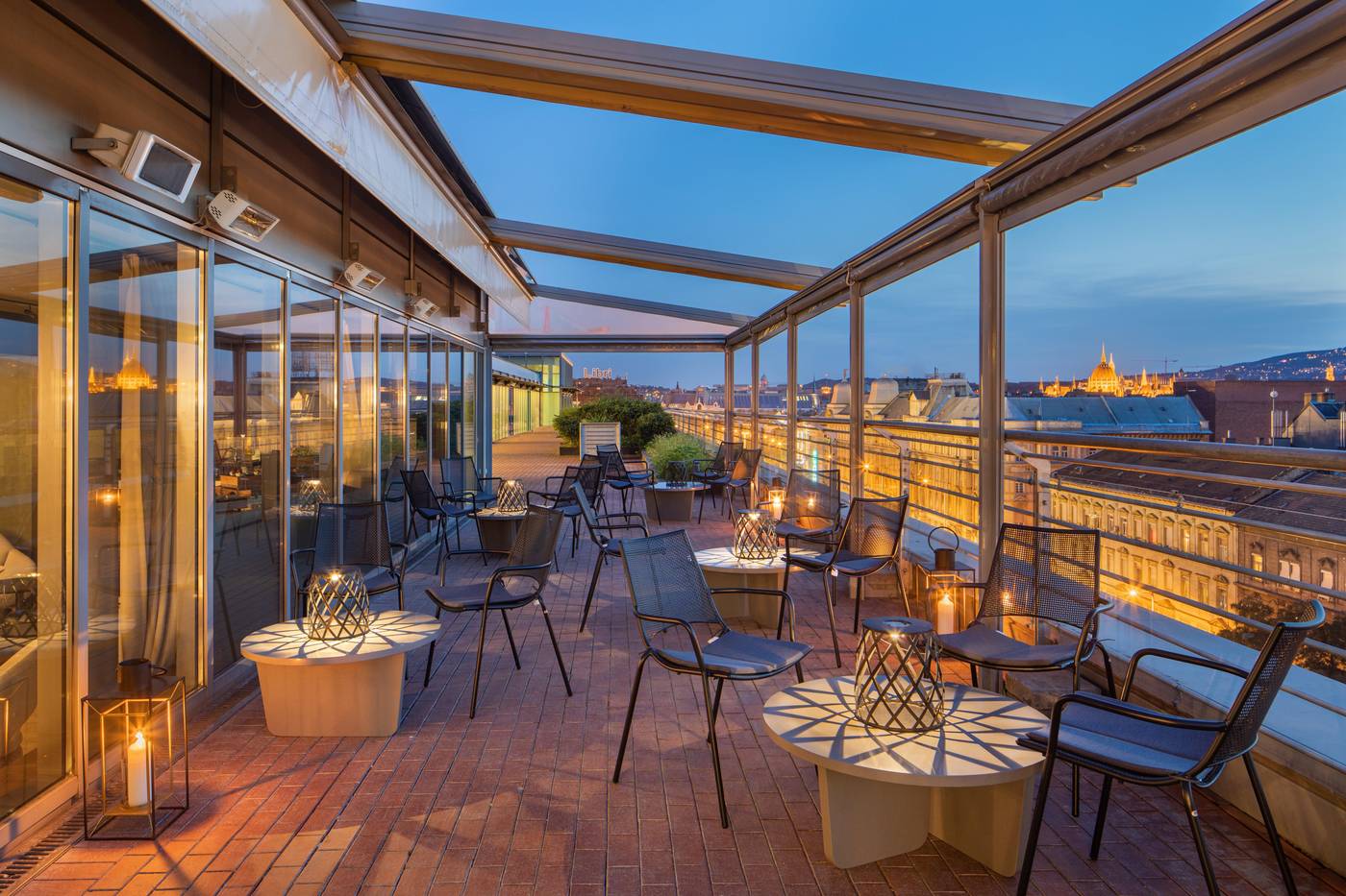 Crowne-Plaza-Budapest-Terrace-45