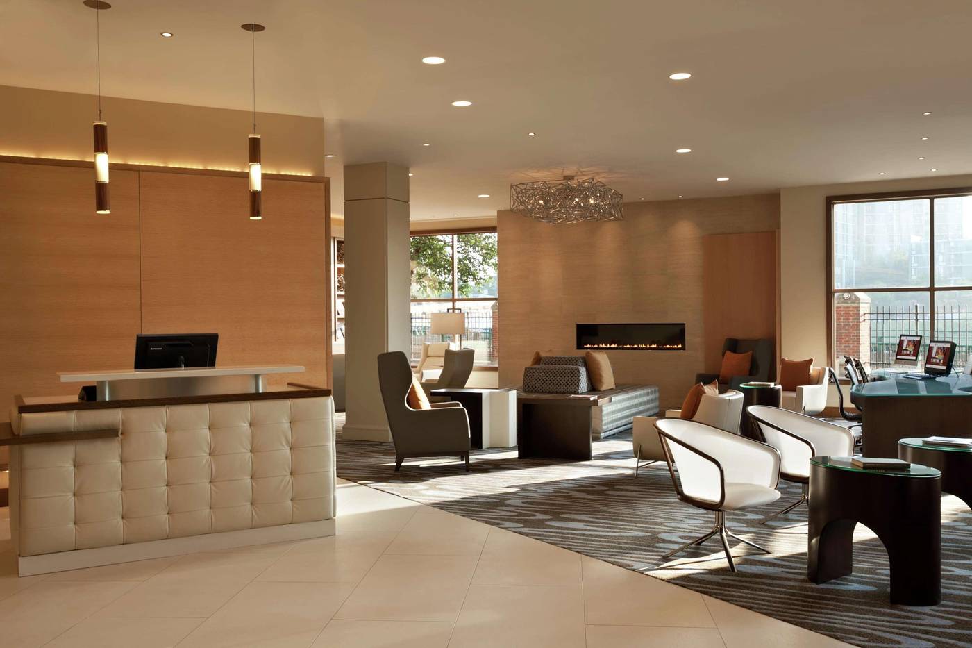DoubleTree-Suites-by-Hilton-Hotel-Boston-Cambridge-Lobby-13