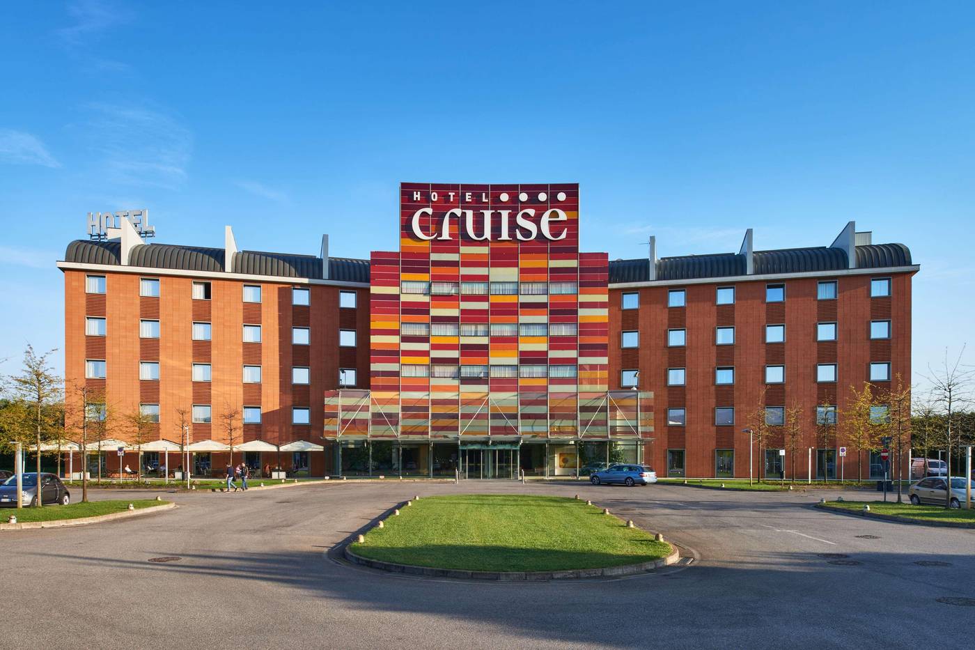 Cruise-Italy-MONTANO LUCINO-General view-3