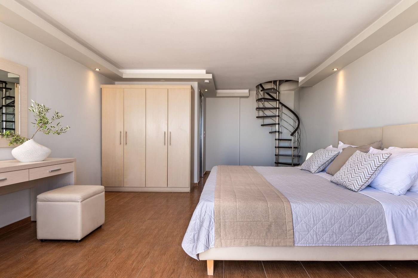 Splendour-Resort-Room-14