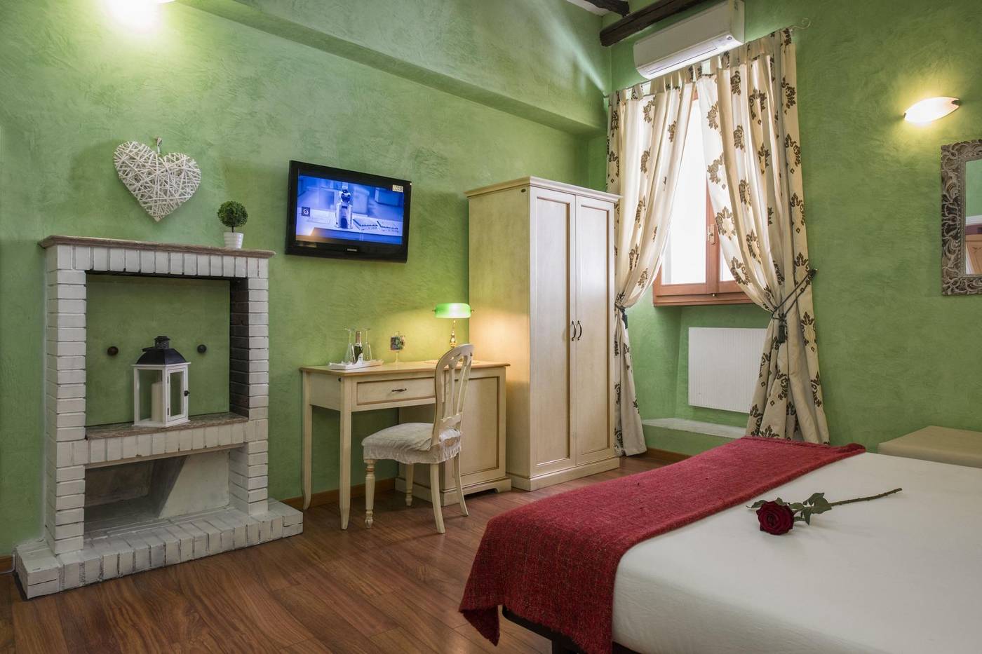 Navona-Tower-Relais-Room-11