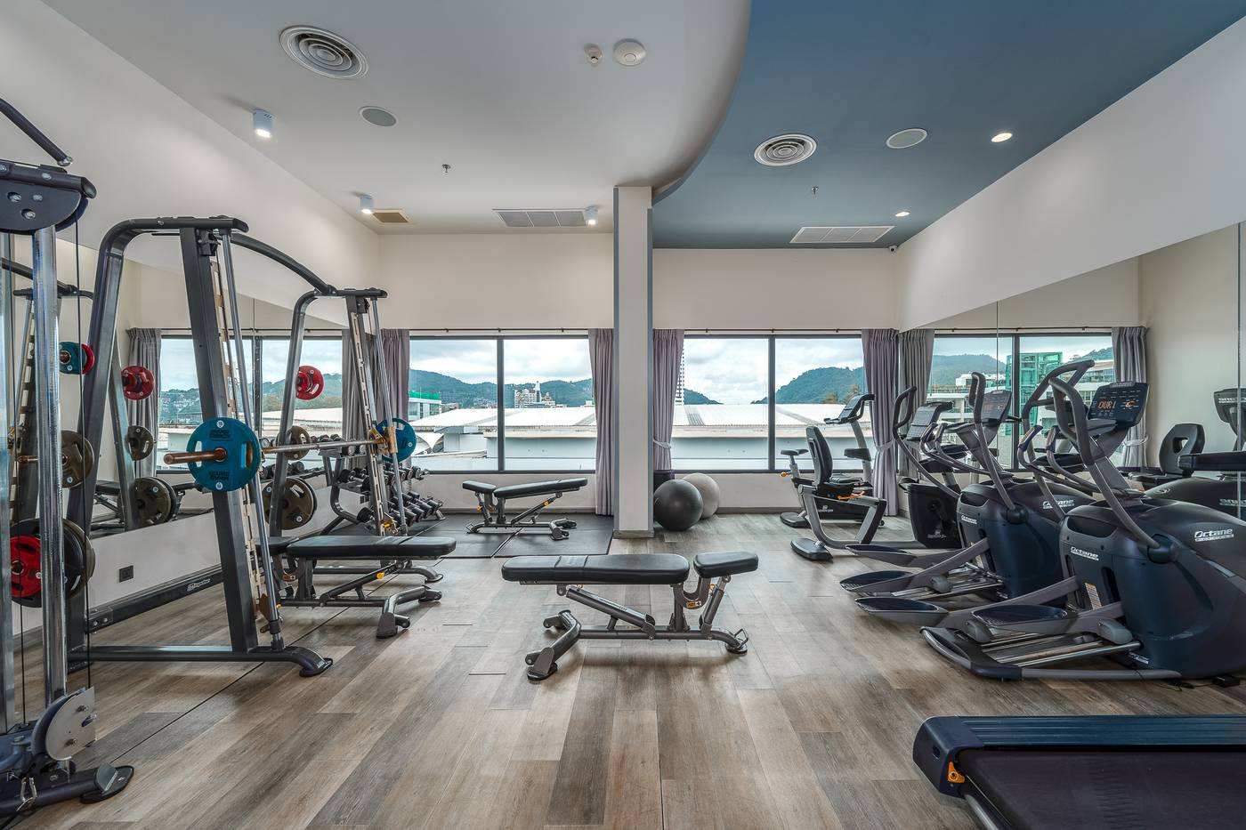 Hotel-Clover-Patong-Phuket-Sports-and-Entertainment-36