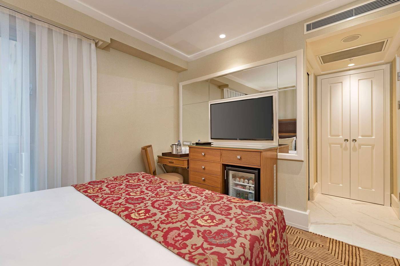 Titanic-City-Taksim-Room-26