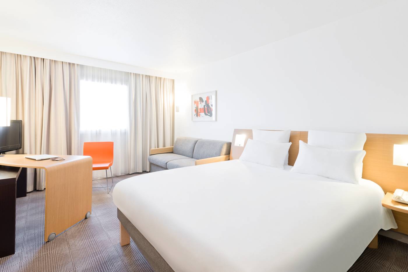 Novotel-Paris-Centre-Gare-Montparnasse-Room-37