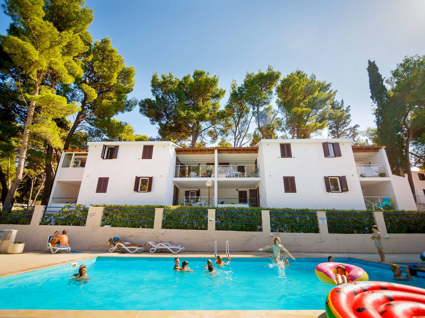 Lumbarda-Resort-Apartments-General-view-4