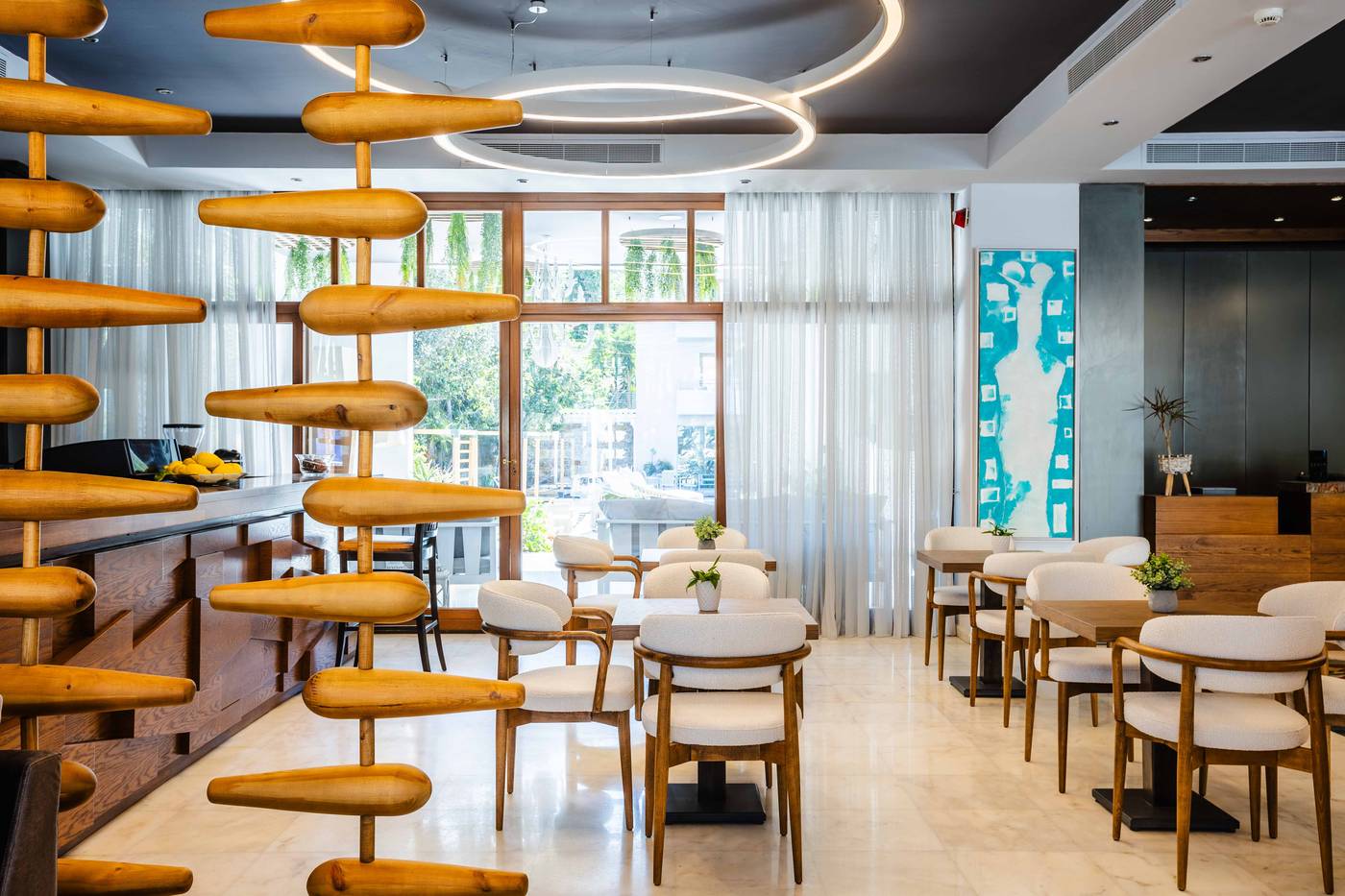 La-Piscine-Art-Hotel---Adult-Only-Lobby-45