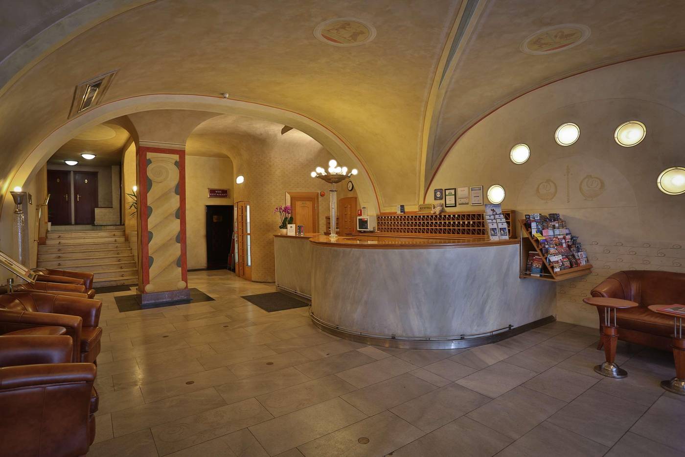 Hotel-Meteor-Plaza-Prague-Lobby-6