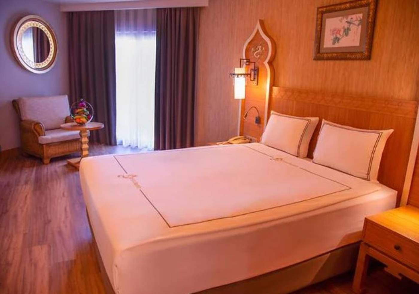 Royal-Dragon-Hotel-Room-41