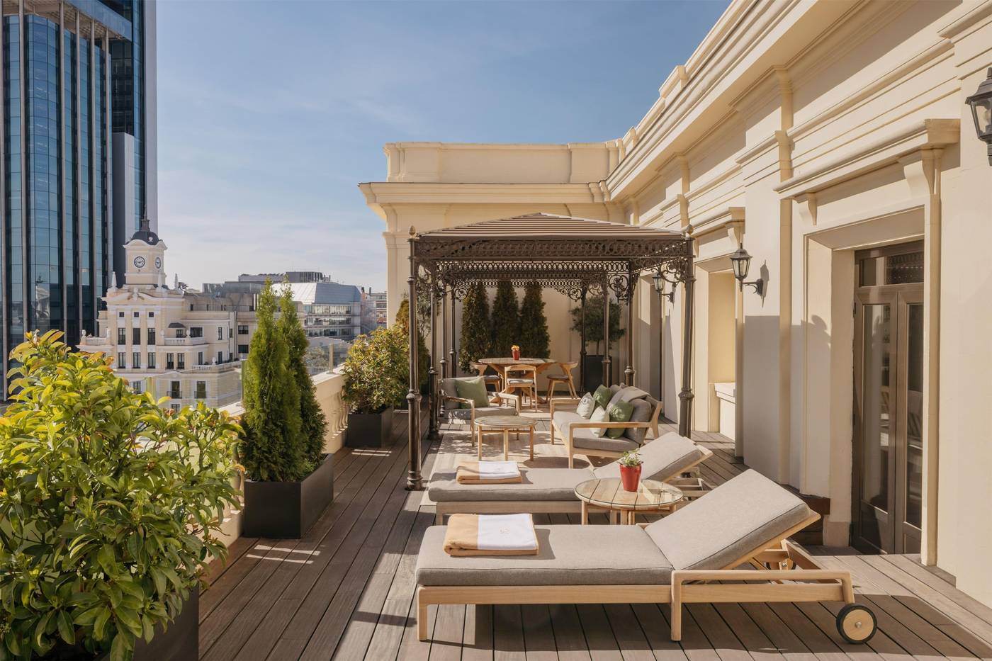 F-nix-Gran-Melia-Room-69