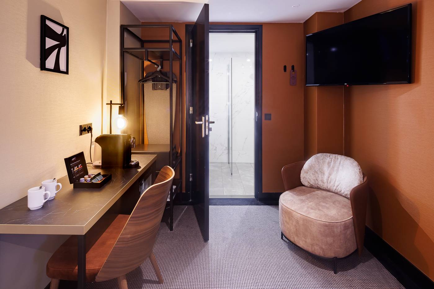 Huygens-Place-Room-38