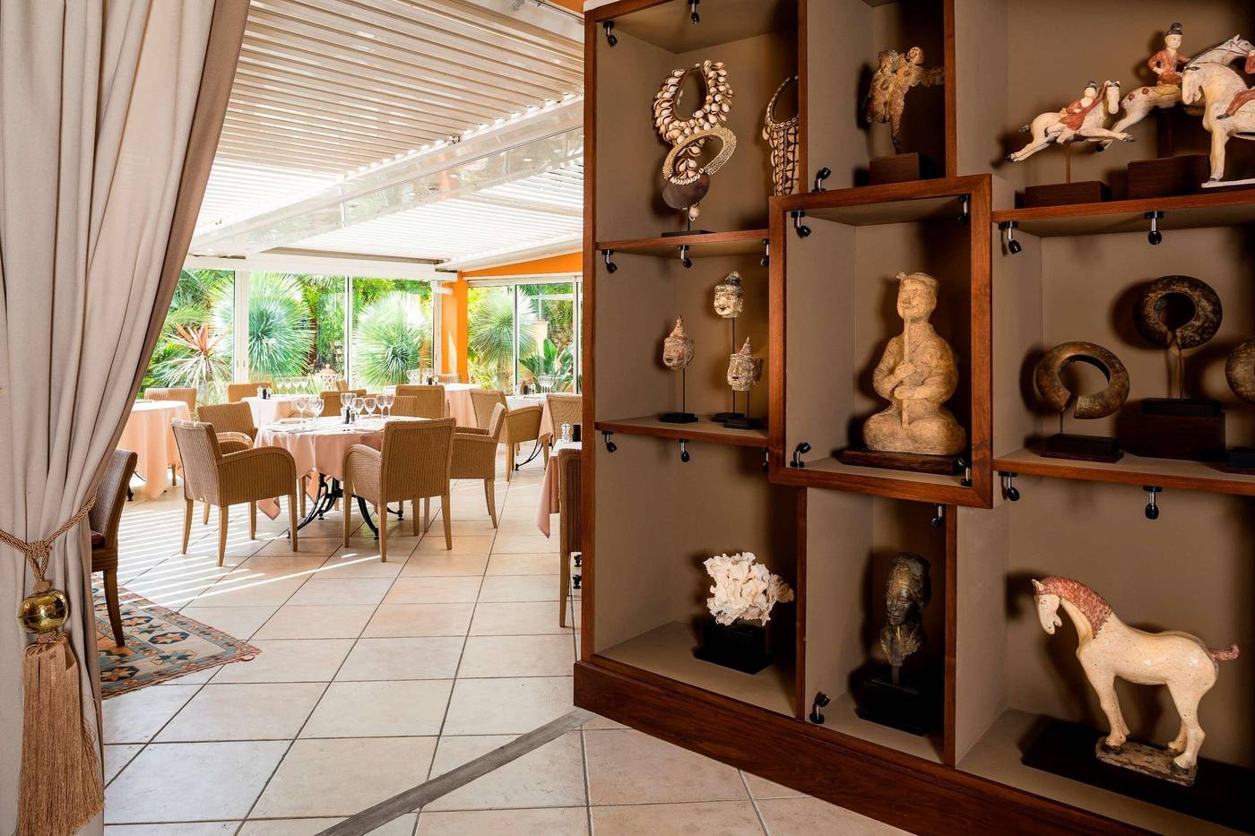 Best-Western-Premier-Montfleuri-Restaurant-67