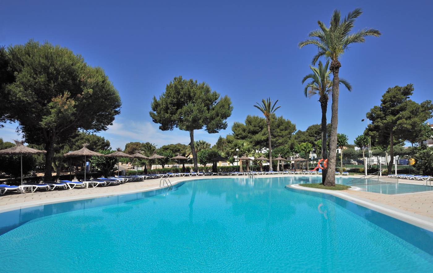 Globales-Mediterrani-Pool-6