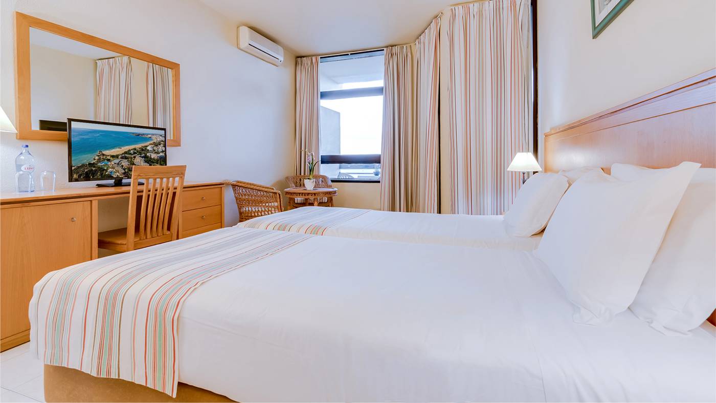 Auramar-Beach-Resort-Room-16