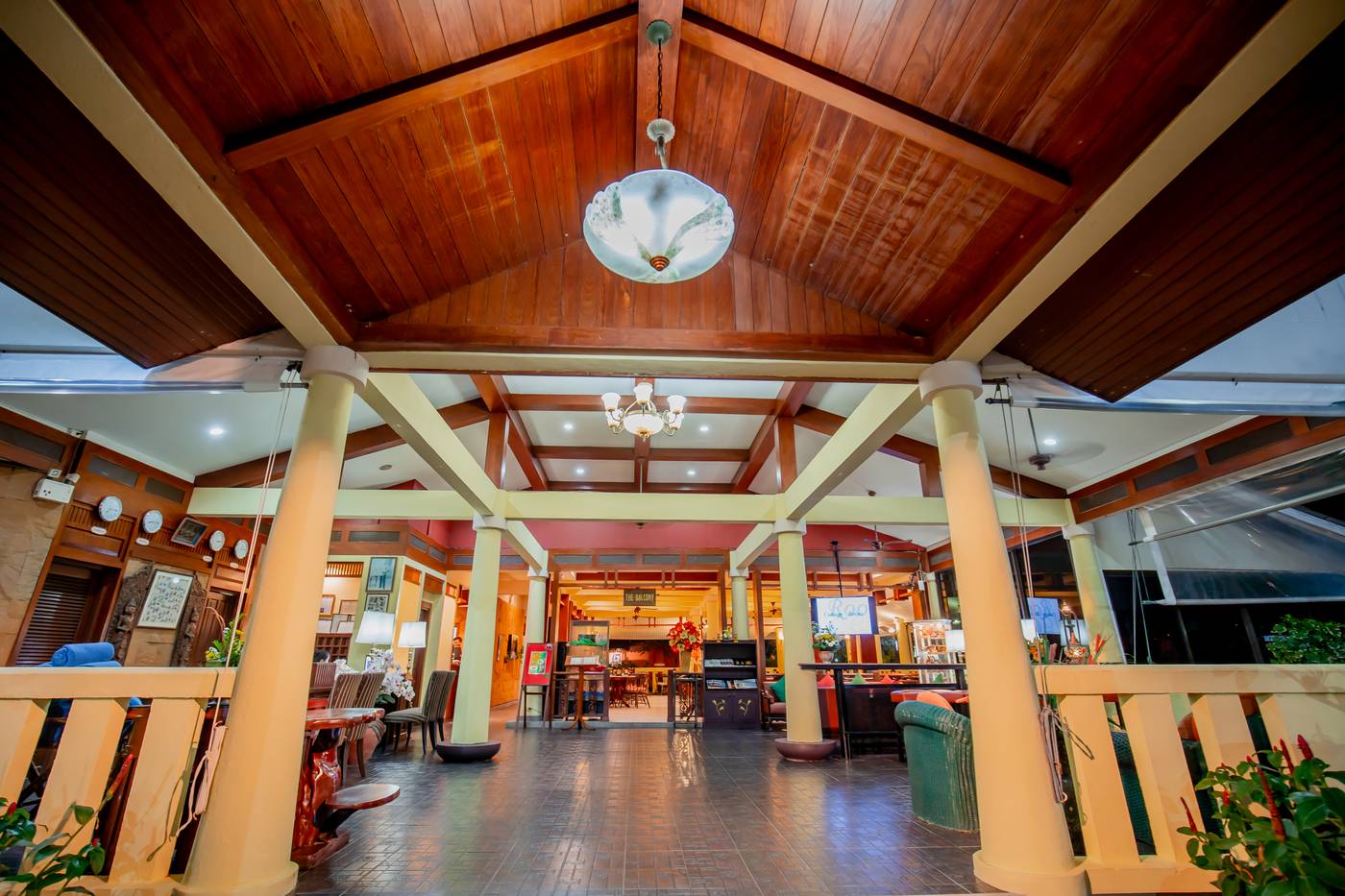 Hyton-Leelavadee-Lobby-39