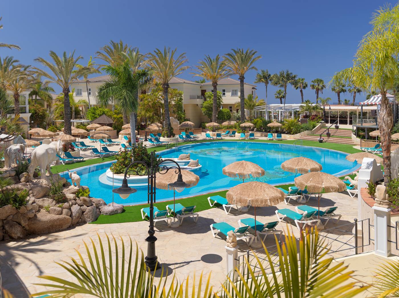 Gran-Oasis-Resort-Pool-9