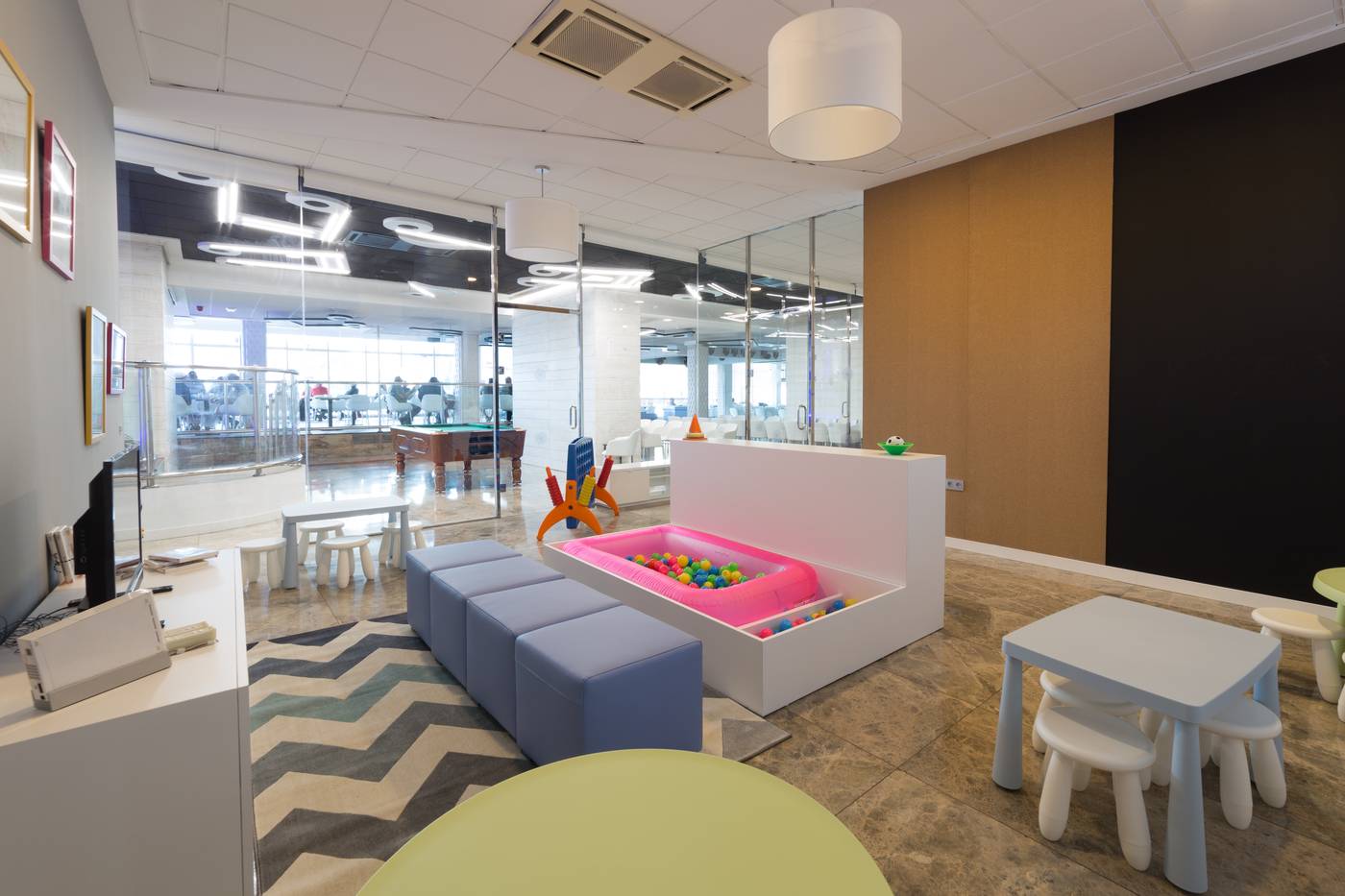 Sandos-Benidorm-Suites-Sports-and-Entertainment-49