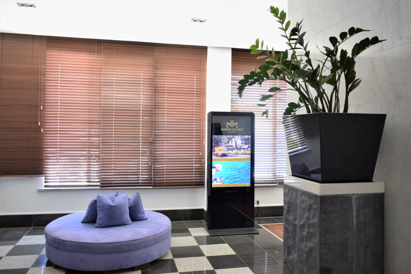 Madeira-Regency-Cliff---Adults-Only-Lobby-26