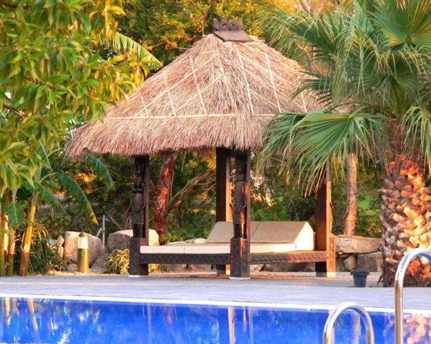 Hotel-El-Cortijo-de-Zahara-THe-Senses-Collection-Pool-7