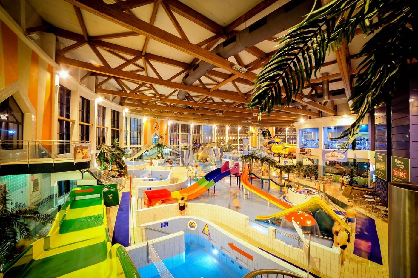 Hotel-Swing-Sports-and-Entertainment-36